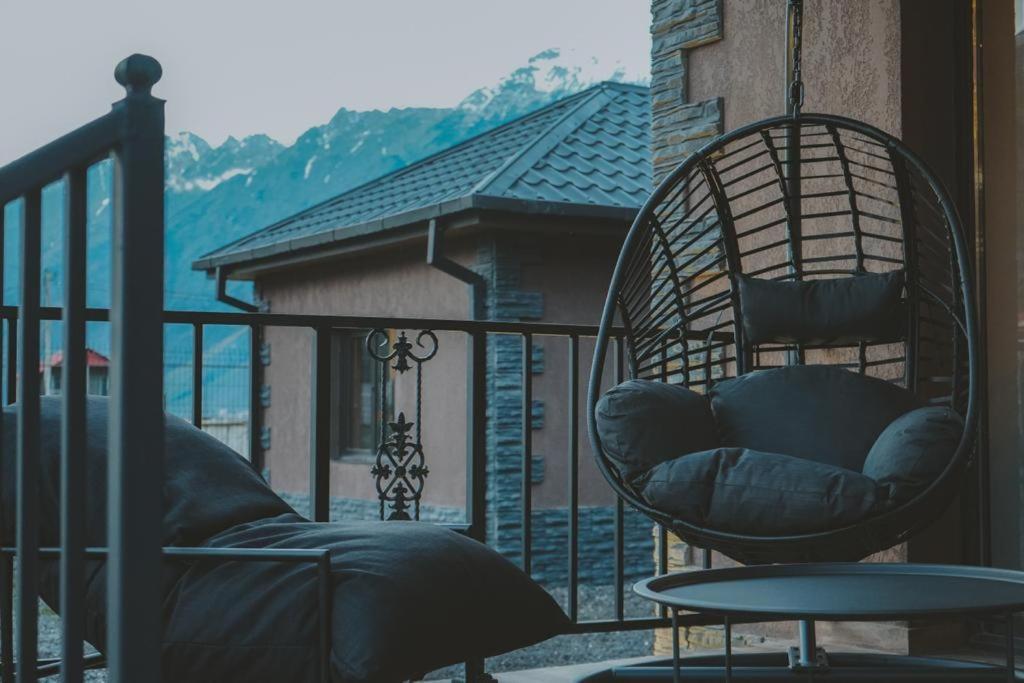 Holiday Home Kasbegi Buitenkant foto